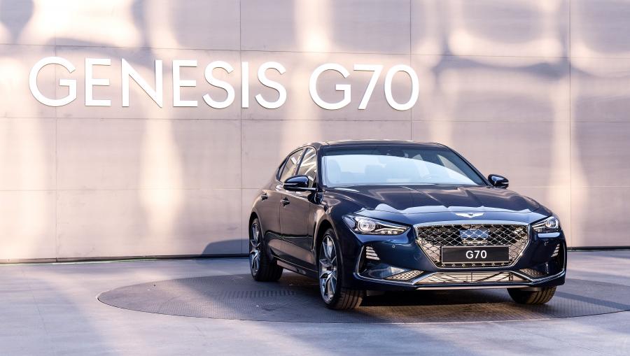  Genesis G70 3.3T 2017 года  (KR) (фото 25 из 86)